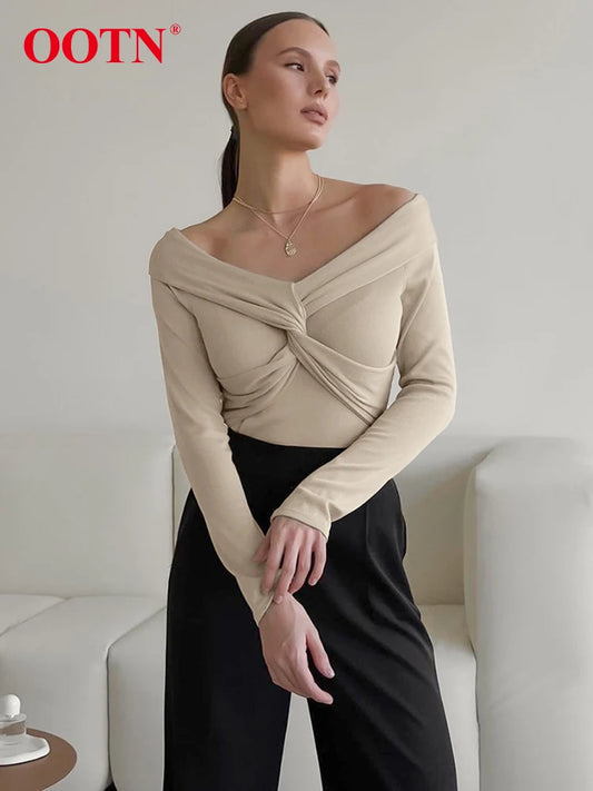 OOTN Street Chic Khaki Pleated T-Shirts Female White O Neck Long Sleeve Tops Women Casual Slim Knitted T Shirts 2023 Autumn